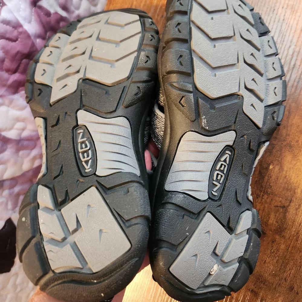 Keen Newport H2 Sandals Size 7